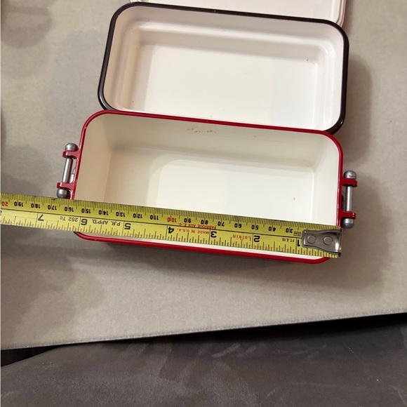 Red Lunch Box - Picture 6 of 7